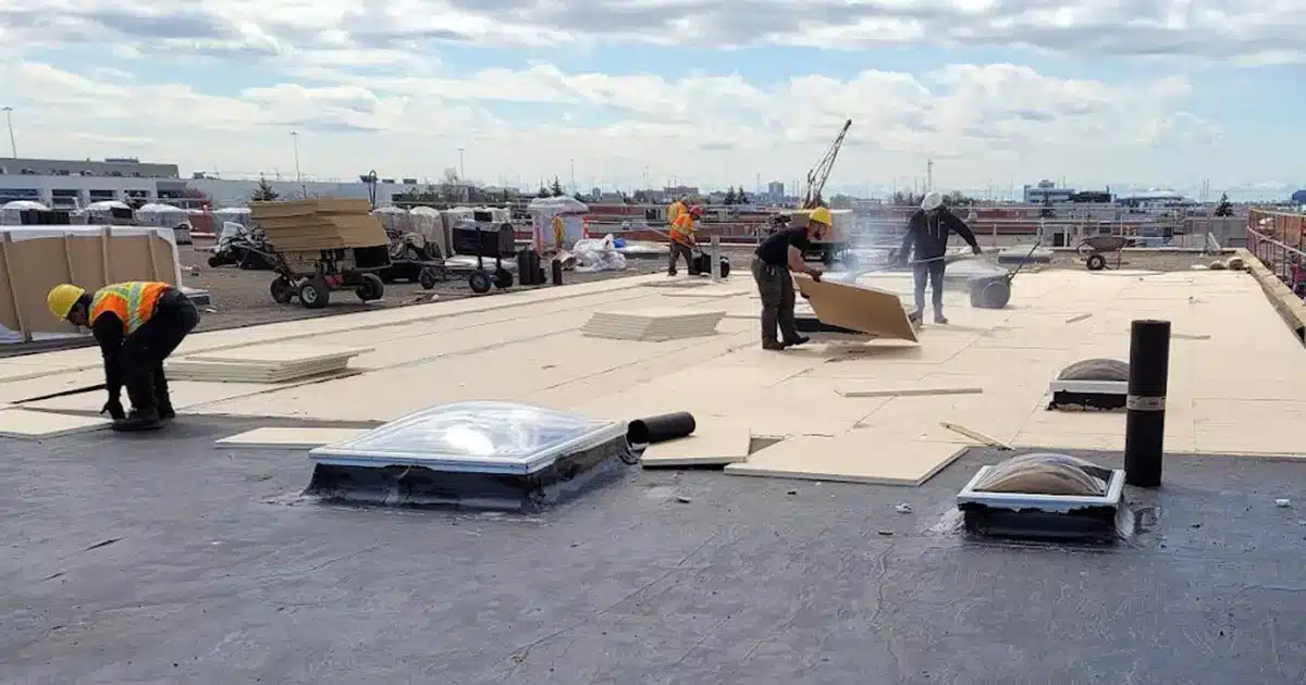 tapered insulation and installation for flat roofs